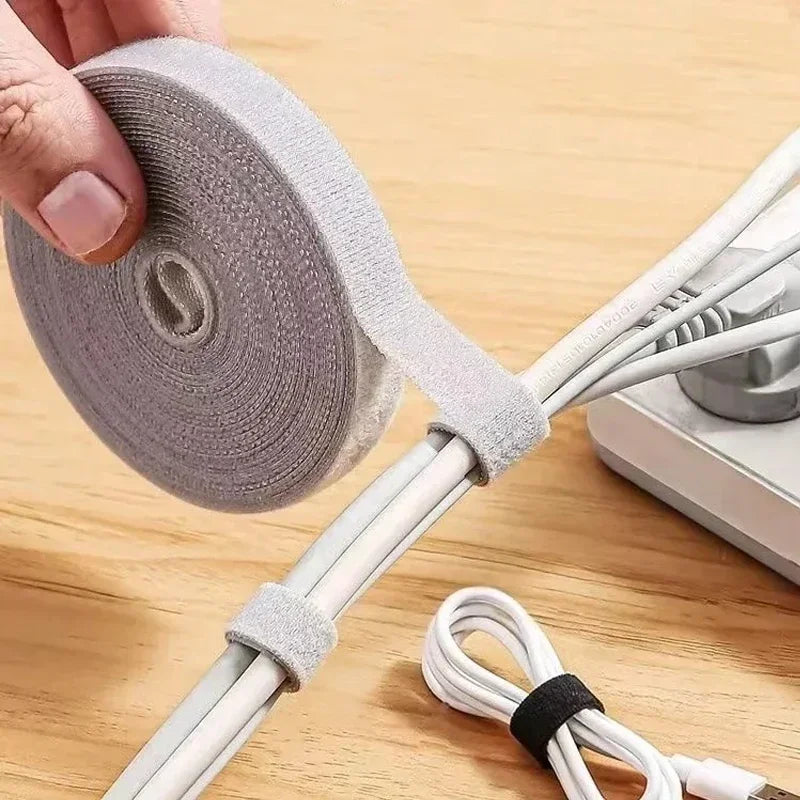COMPRE 1 LEVE 2 EasyTie PRO – Organizador Versátil para Cabos e Fones